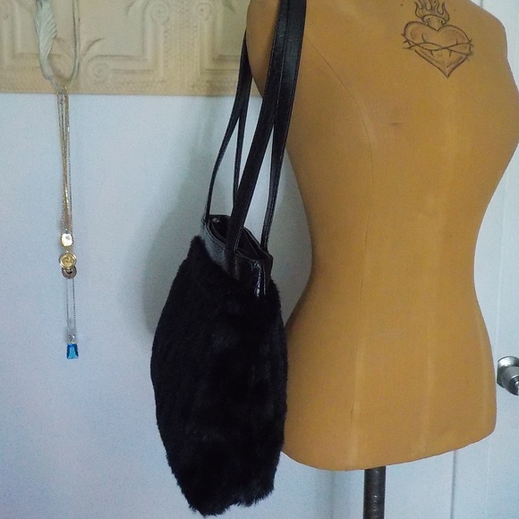 Mink-Look Shoulder Bag NWOT - Picture 4 of 7